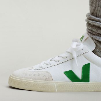 Veja volley trainer in green and white